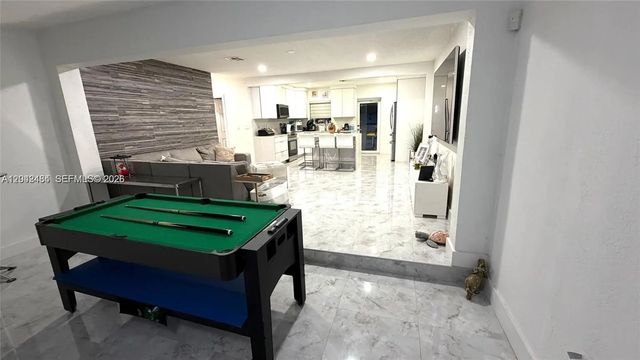 3 of 20 - 1555 Sw 21st Way, Fort Lauderdale, FL
