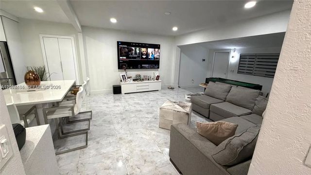 5 of 20 - 1555 Sw 21st Way, Fort Lauderdale, FL