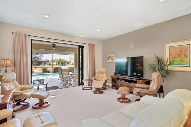 2 of 39 - 5021 Monroe Circle, Vero Beach, FL