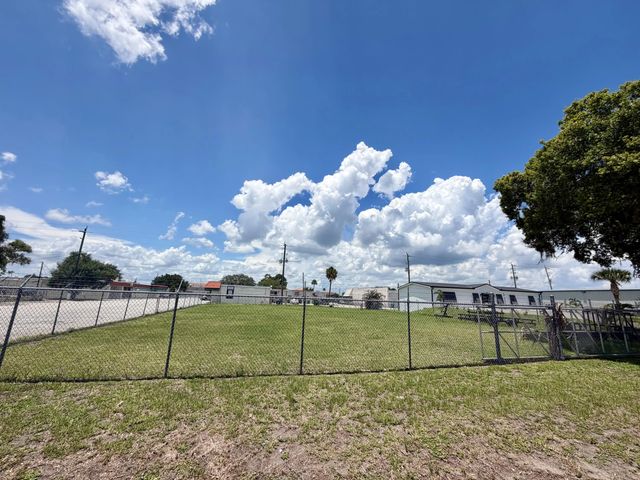 3 of 11 - 203 Sw 3rd Avenue, Okeechobee, FL