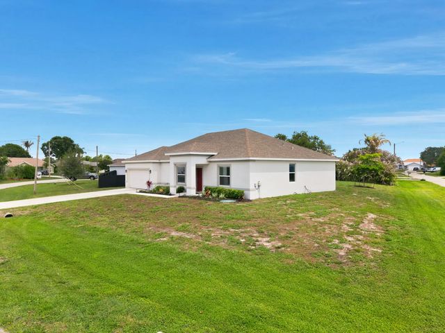 2 of 43 - 201 Sw North Wakefield Circle, Port St. Lucie, FL