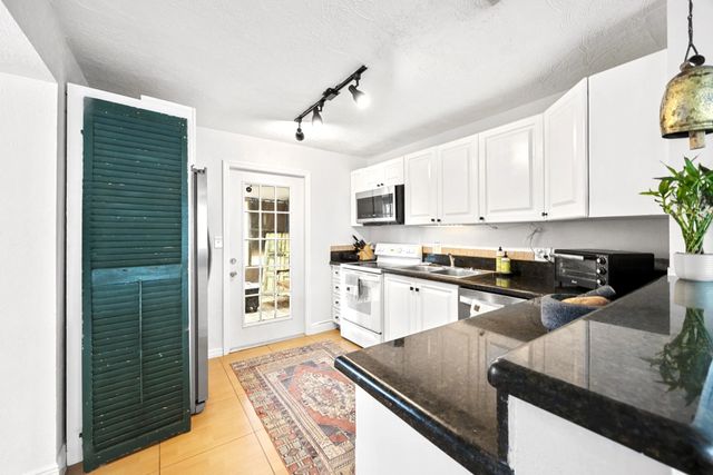 5 of 23 - 1427 Ne 30th Street, Pompano Beach, FL