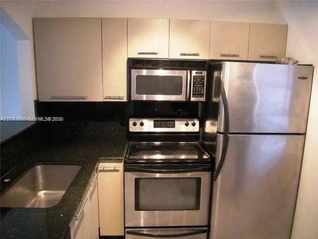 2 of 10 - 701 Euclid Avenue #403, Miami Beach, FL