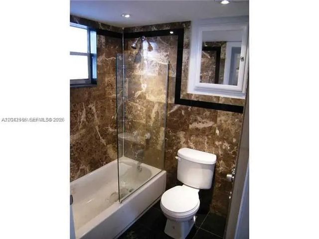 4 of 10 - 701 Euclid Avenue #403, Miami Beach, FL