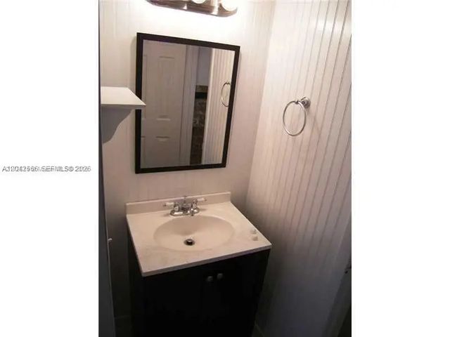 5 of 10 - 701 Euclid Avenue #403, Miami Beach, FL