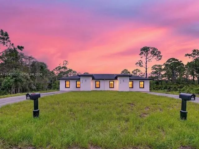 2 of 37 - 928-930 Hepburn Avenue, Lehigh Acres, FL