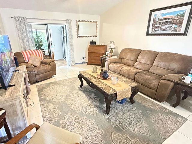 3 of 18 - 2640 W Gately Drive W #202, West Palm Beach, FL