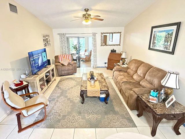 4 of 18 - 2640 W Gately Drive W #202, West Palm Beach, FL