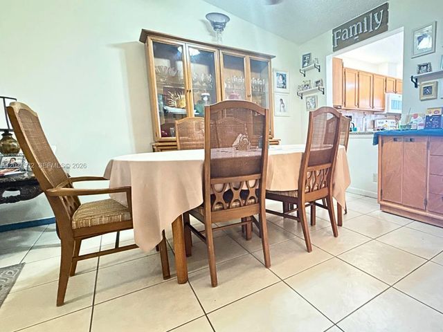 5 of 18 - 2640 W Gately Drive W #202, West Palm Beach, FL