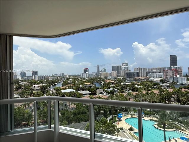 2 of 32 - 21205 Yacht Club Drive #1201, Aventura, FL