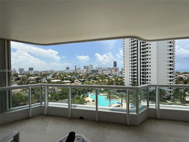 3 of 32 - 21205 Yacht Club Drive #1201, Aventura, FL
