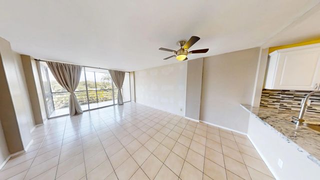 3 of 17 - 108 Royal Park  Drive #unit 4e, Oakland Park, FL