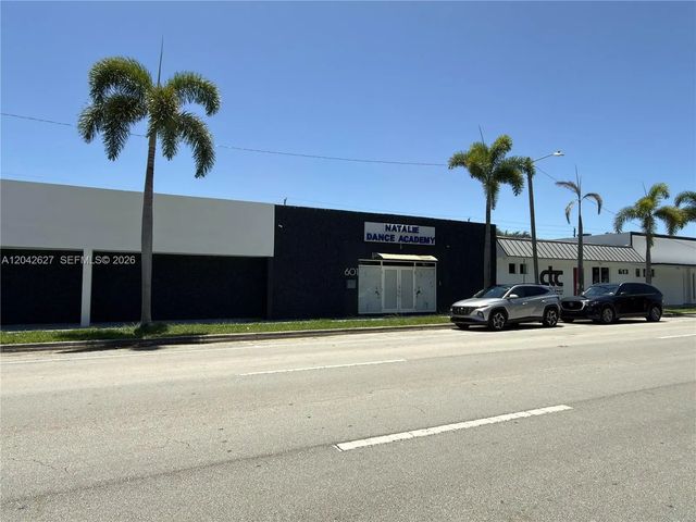 4 of 12 - 601 N 21st Avenue, Hollywood, FL