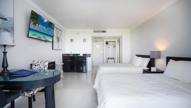 3 of 11 - 4040 Galt Ocean Drive #403, Fort Lauderdale, FL
