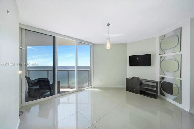 3 of 33 - 16699 Collins Avenue #3309, Sunny Isles Beach, FL