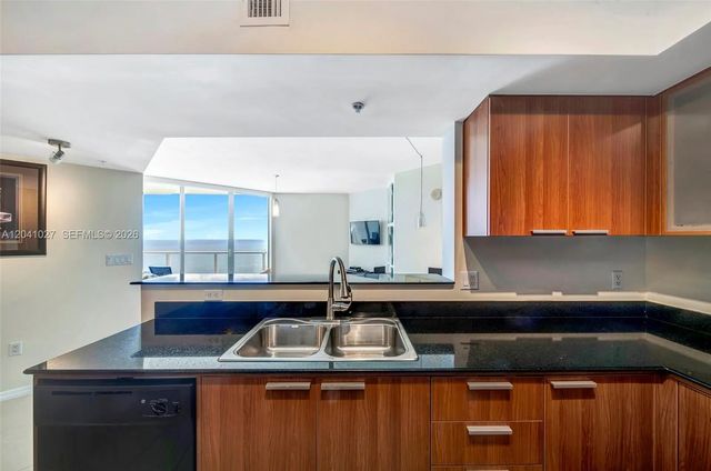 5 of 33 - 16699 Collins Avenue #3309, Sunny Isles Beach, FL