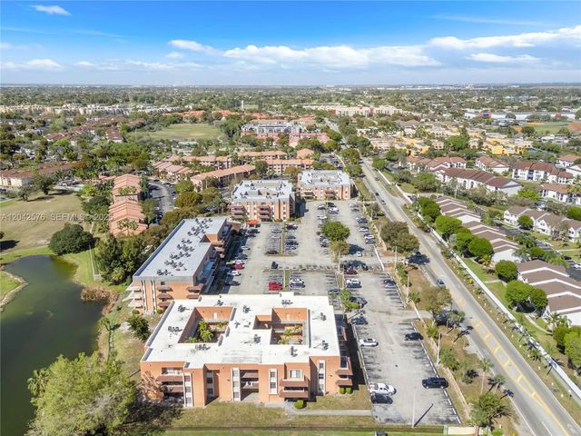4 of 31 - 17530 Nw 68th Avenue #c2003, Hialeah, FL