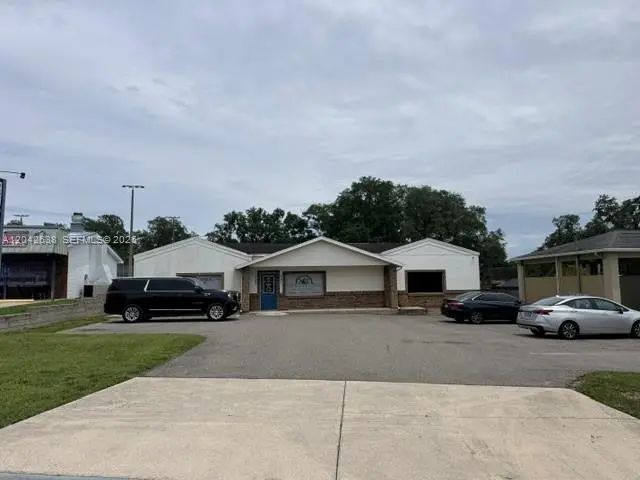 2 of 8 - 223 Commonwealth Avenue Sw, , FL