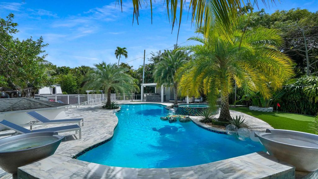 2249 Lazy Lane, Lazy Lake
