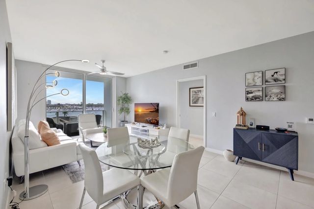 5 of 38 - 401 N Birch Road #703, Fort Lauderdale, FL