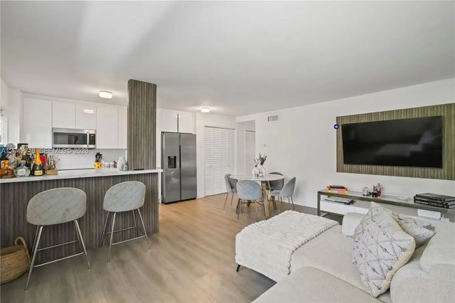 2 of 39 - 1614 West Avenue #203, Miami Beach, FL