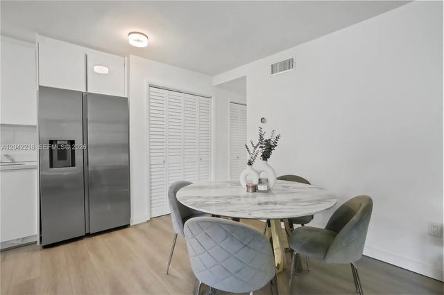 5 of 39 - 1614 West Avenue #203, Miami Beach, FL