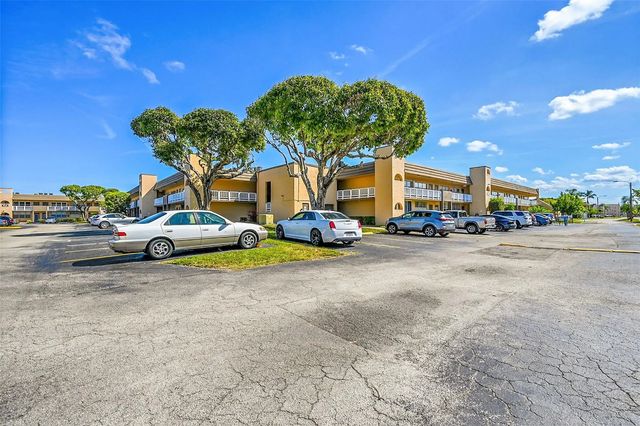 3 of 35 - 9101 Sunrise Lakes Boulevard #206, Sunrise, FL