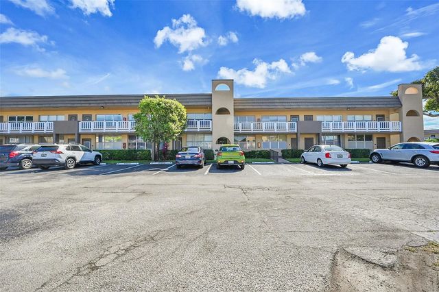 4 of 35 - 9101 Sunrise Lakes Boulevard #206, Sunrise, FL