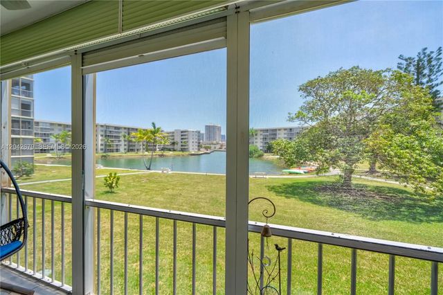 4 of 25 - 2851 Leonard Drive #j210, Aventura, FL
