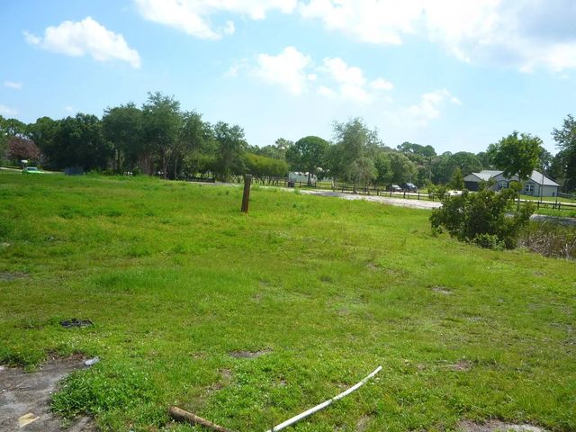 5 of 16 - 2550 Tilton Road, Port St. Lucie, FL