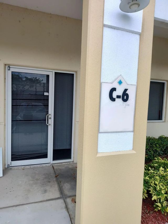 2721 Vista Parkway #c-6, West Palm Beach