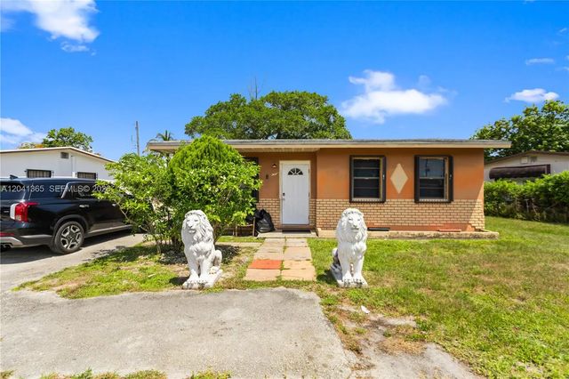 555 Harem Avenue, Opa-Locka
