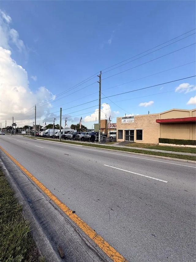 4 of 16 - 9360 Nw 27th Avenue, Miami, FL