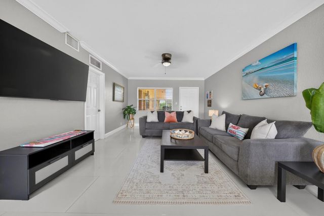 5 of 29 - 744 Ne 14th Avenue #21, Fort Lauderdale, FL