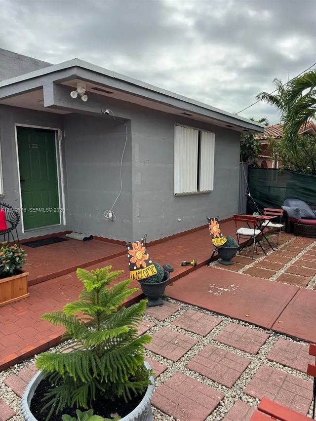 5 of 30 - 2737 Nw 13th Avenue, Miami, FL