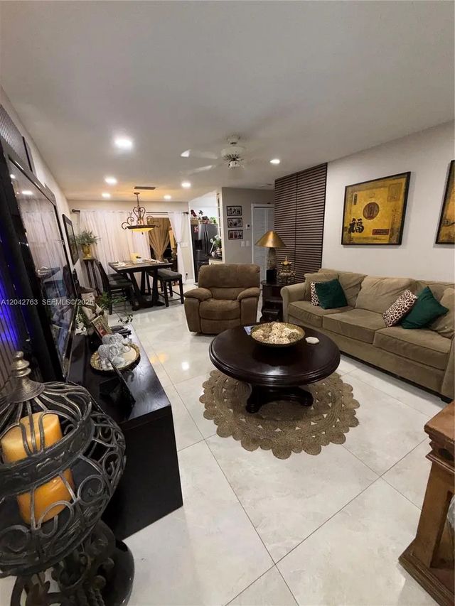 5 of 20 - 4100 Crystal Lake Drive #111, Deerfield Beach, FL