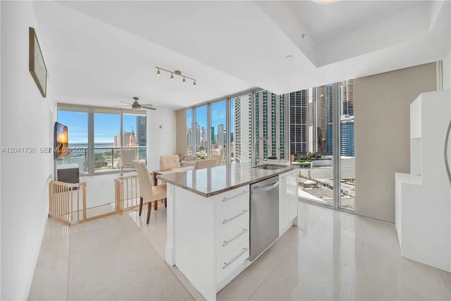 5 of 29 - 888 Biscayne Boulevard #2101, Miami, FL