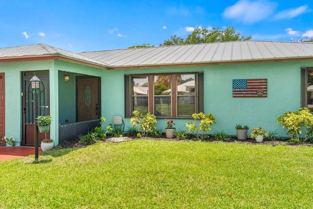 3 of 52 - 1636 Ne Darlich Avenue, Jensen Beach, FL