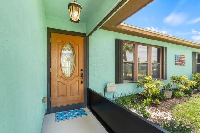 4 of 52 - 1636 Ne Darlich Avenue, Jensen Beach, FL