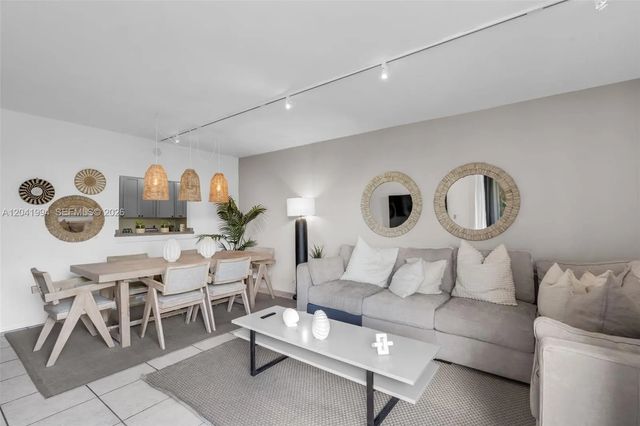 5 of 39 - 101 Crandon Boulevard #269, Key Biscayne, FL