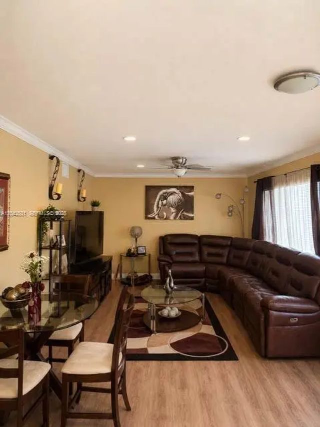 5 of 18 - 4351 Leicester Court, West Palm Beach, FL