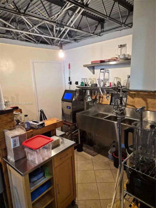 4 of 6 - 1255 N Flagler, Fort Lauderdale, FL