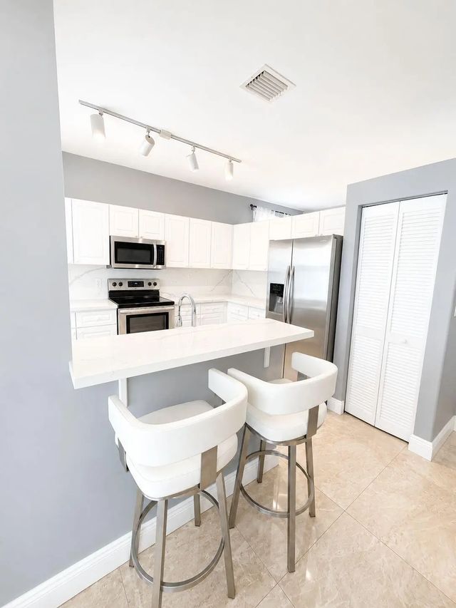 4 of 21 - 6937 Turtle Bay Terrace, Lake Worth, FL