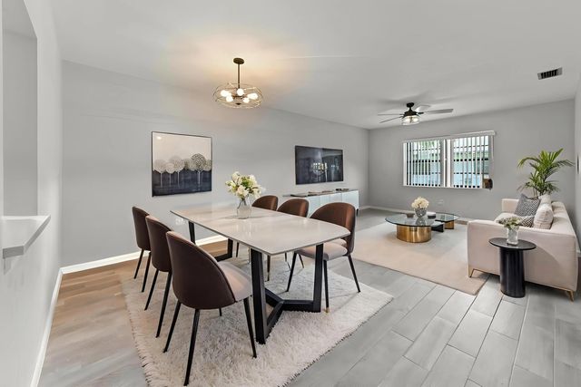 3 of 24 - 84 Conaskonk Circle, Royal Palm Beach, FL