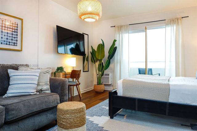 4 of 23 - 7904 West Drive #812, North Bay Village, FL