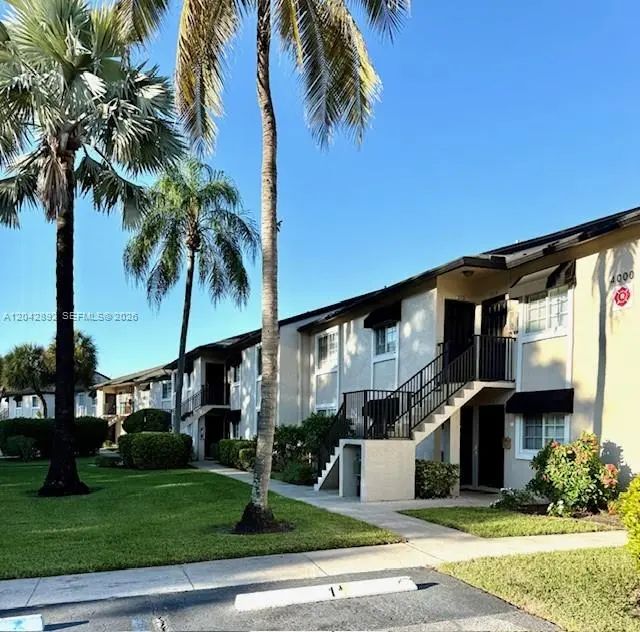 3 of 24 - 4000 Crystal Lake Drive #112, Deerfield Beach, FL