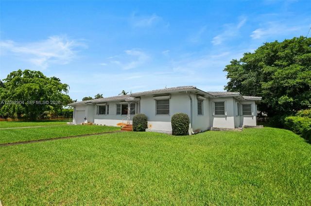 2 of 23 - 20 Sw 4th Street, Dania Beach, FL