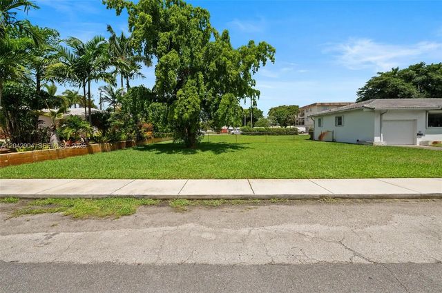 3 of 23 - 20 Sw 4th Street, Dania Beach, FL