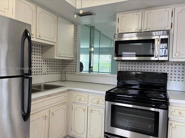 4 of 11 - 1333 E Hallandale Beach Boulevard #134, Hallandale Beach, FL