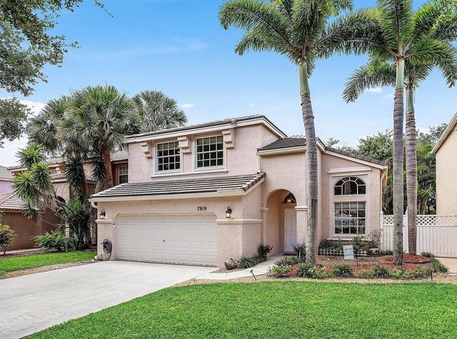 2 of 44 - 7819 Oak Grove Circle, Lake Worth, FL